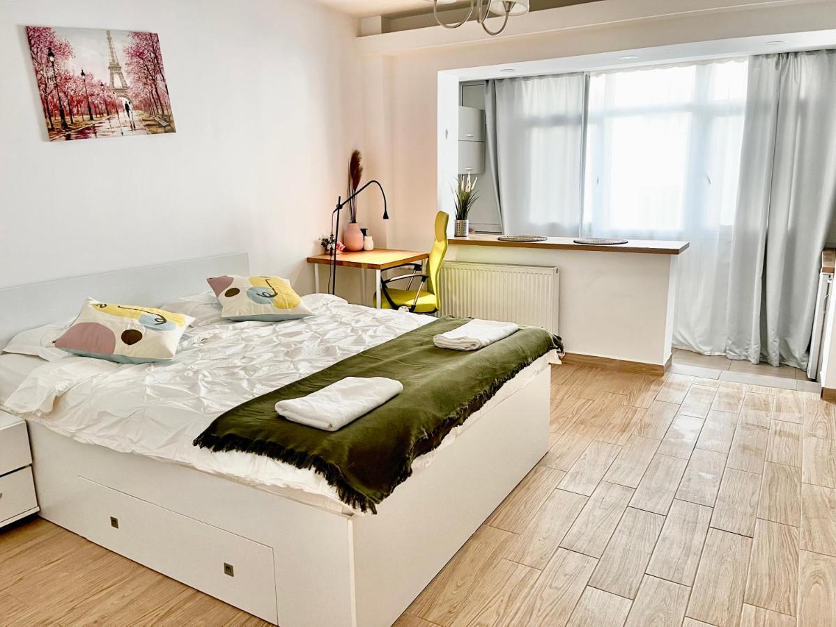 Victoriei Studio Bucharest Luaran gambar