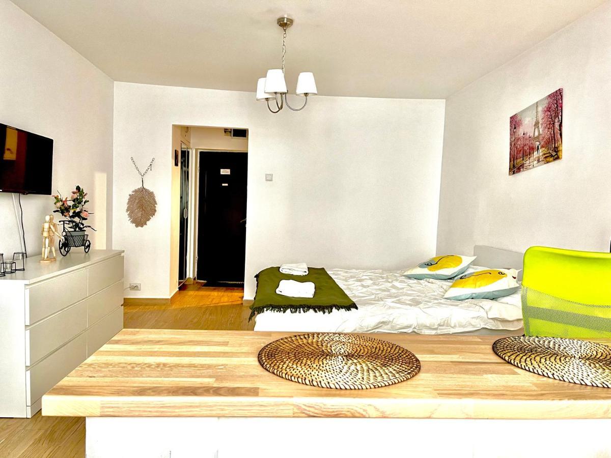 Victoriei Studio Bucharest Luaran gambar